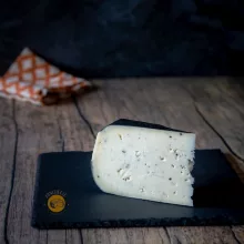 Szarvasgombás Bivaly Gouda