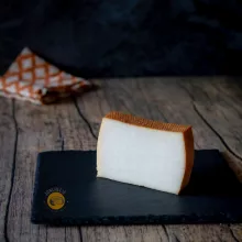 Füstölt Kecskesajt 