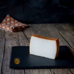 Füstölt Kecskesajt 